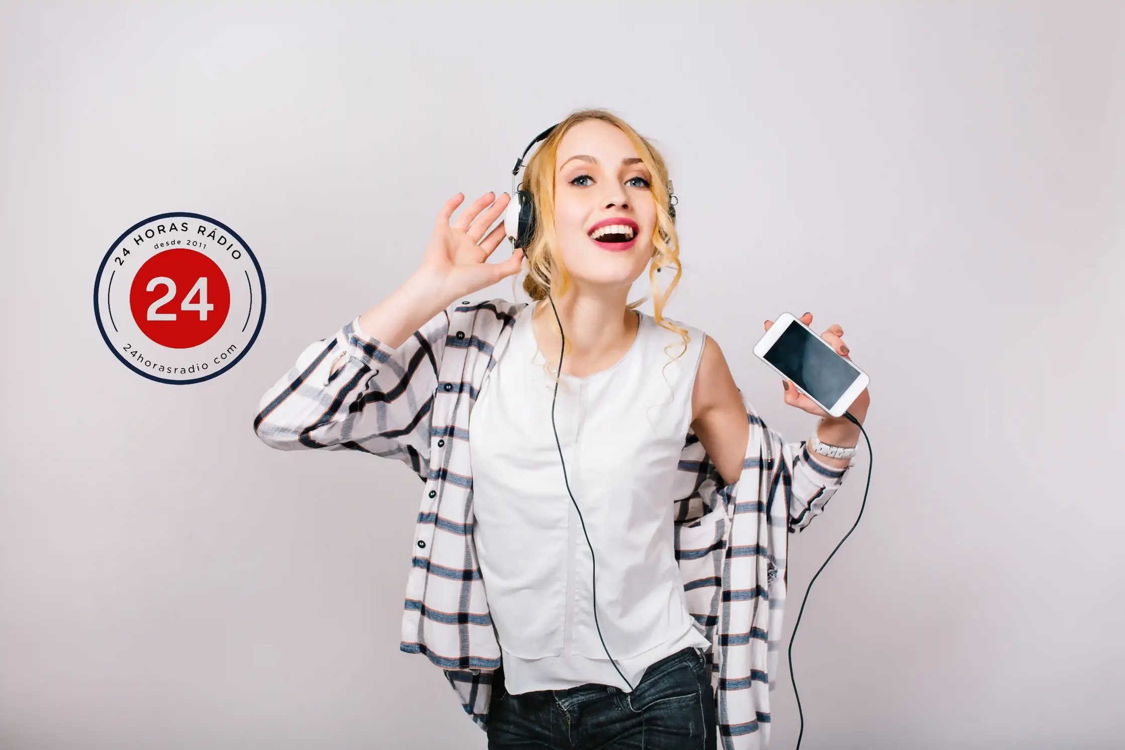 69cd379e7a975_nice-pretty-lady.webp 24 Horas Rádio